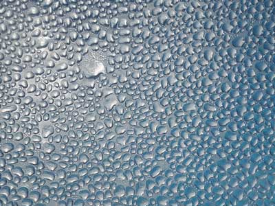 Cpndensation on glass
